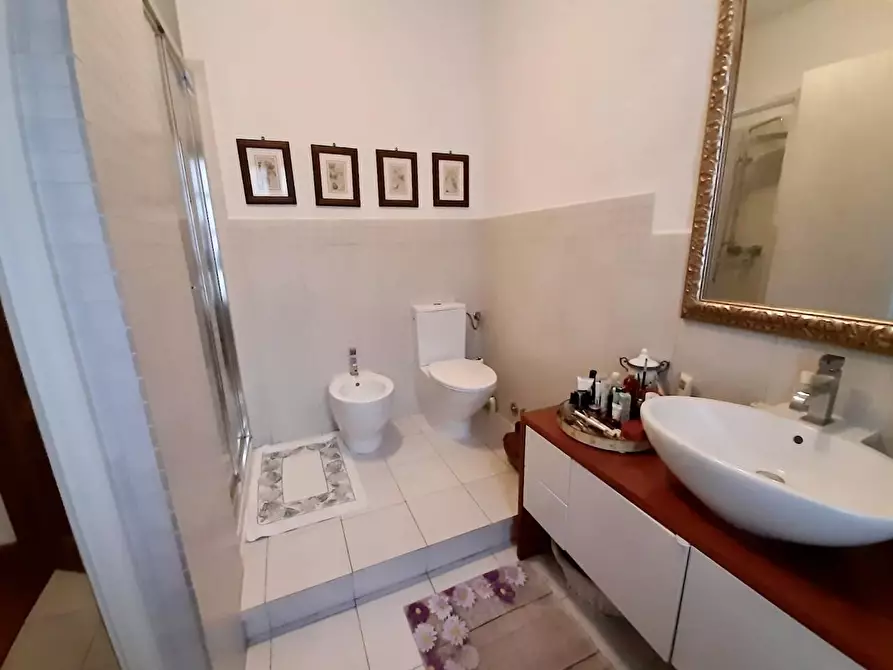 Immagine 10 di Villa in vendita  a San Giuliano Terme