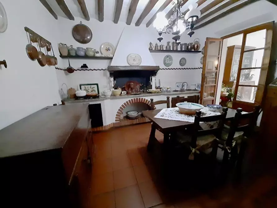 Immagine 13 di Villa in vendita  a San Giuliano Terme