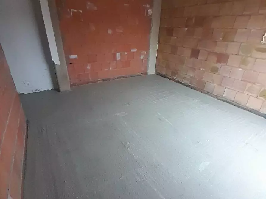 Immagine 12 di Villetta a schiera in vendita  a Pisa