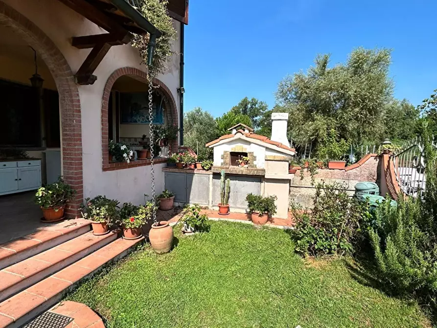 Immagine 3 di Casa bifamiliare in vendita  a Massarosa