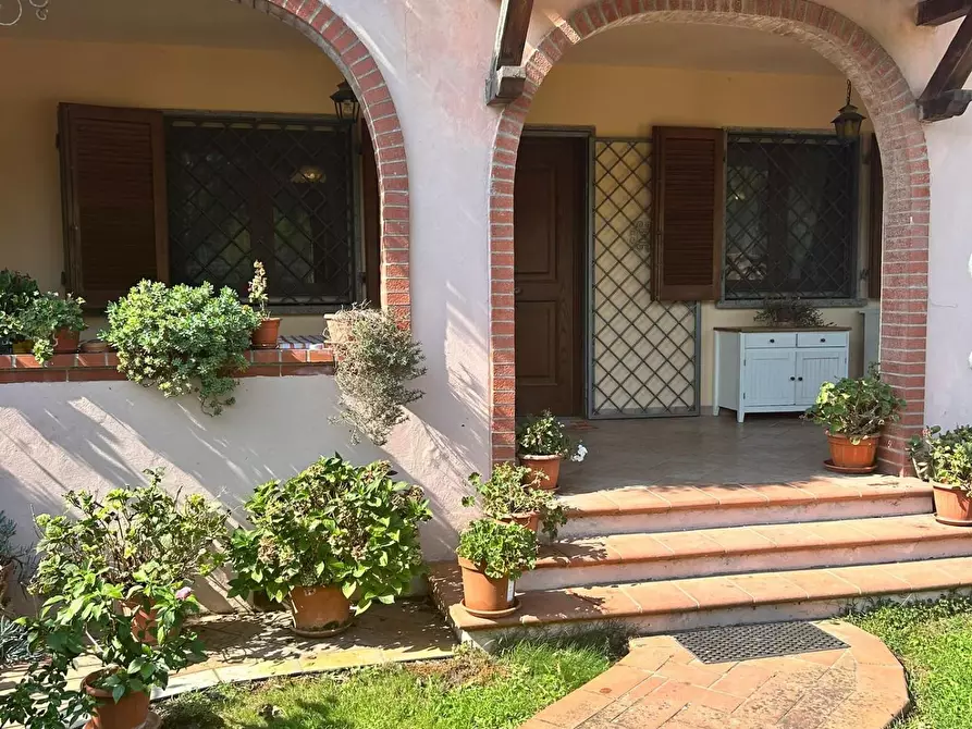 Immagine 2 di Casa bifamiliare in vendita  a Massarosa