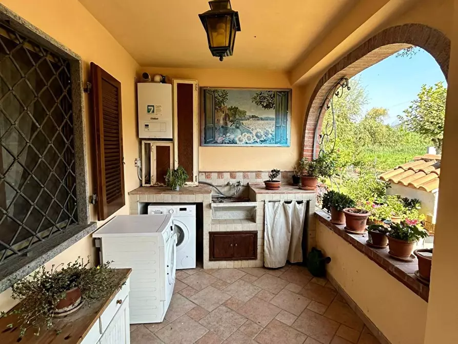 Immagine 10 di Casa bifamiliare in vendita  a Massarosa