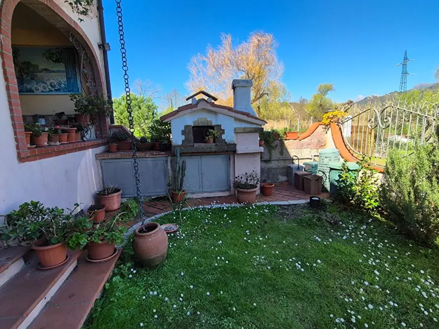 Immagine 8 di Casa bifamiliare in vendita  a Massarosa