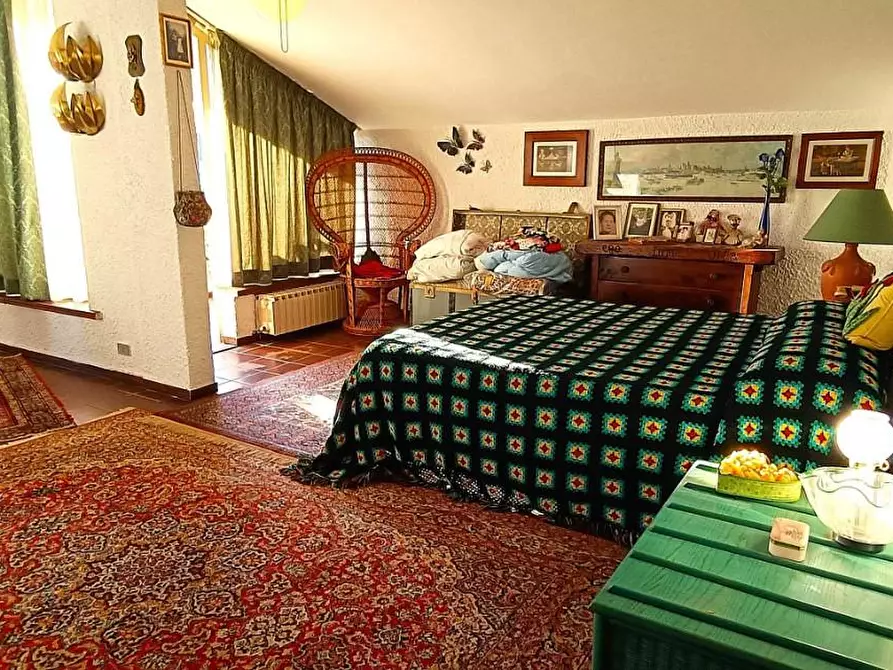 Immagine 25 di Villa in vendita  a Montignoso