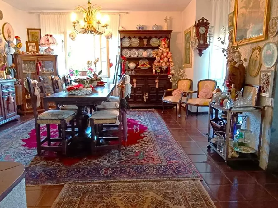 Immagine 8 di Villa in vendita  a Montignoso