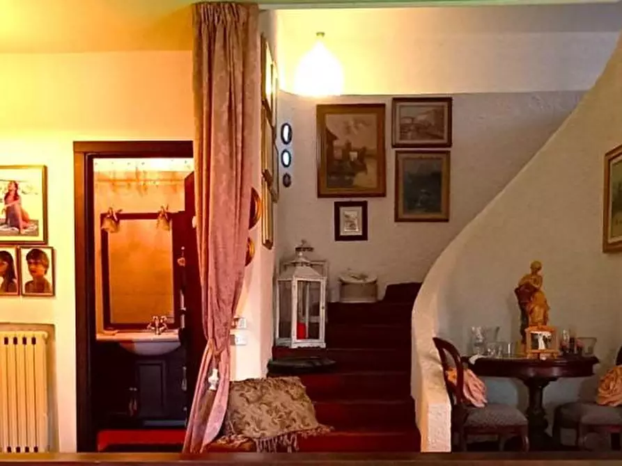 Immagine 14 di Villa in vendita  a Montignoso