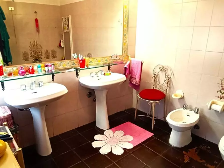 Immagine 22 di Villa in vendita  a Montignoso