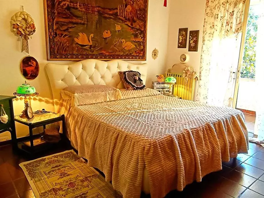 Immagine 23 di Villa in vendita  a Montignoso