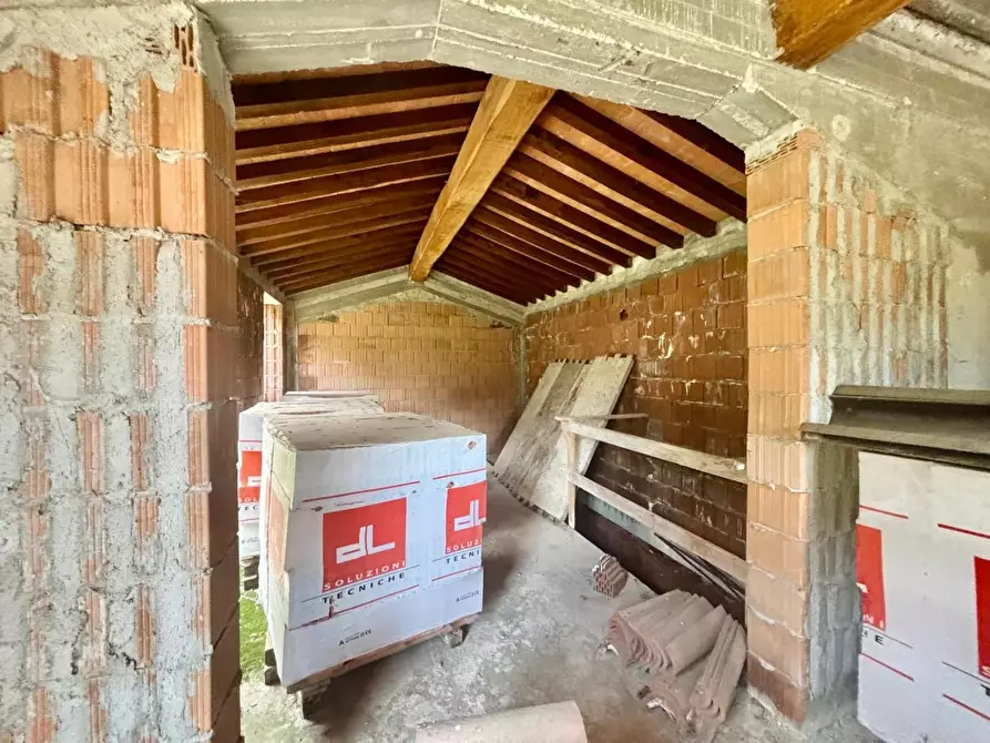 Immagine 14 di Villa in vendita  a Chianni