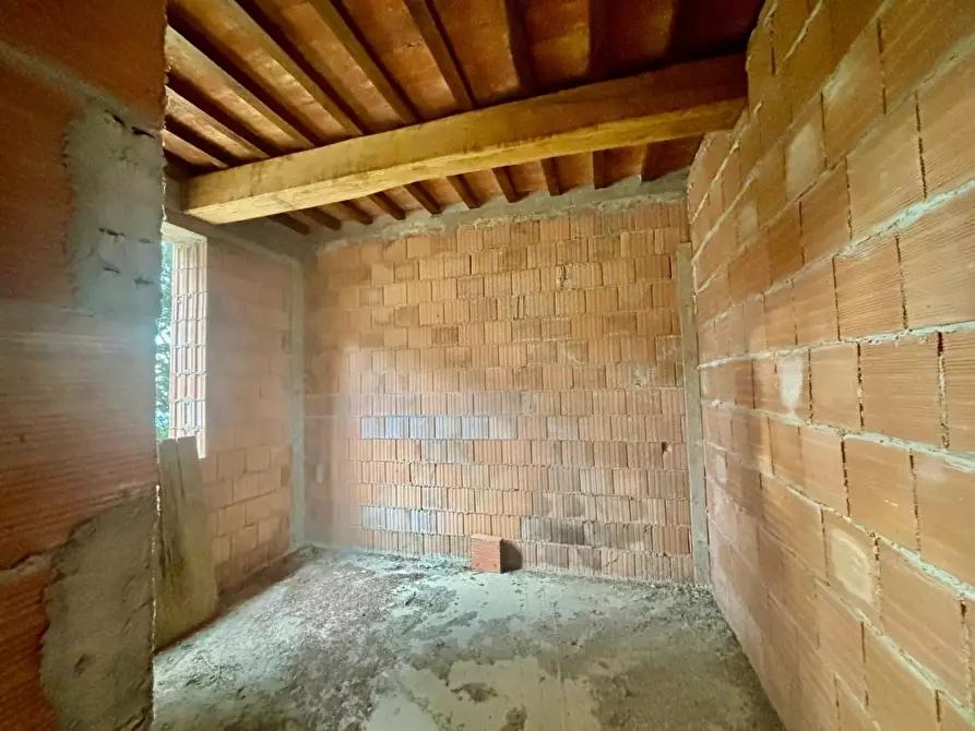 Immagine 10 di Villa in vendita  a Chianni