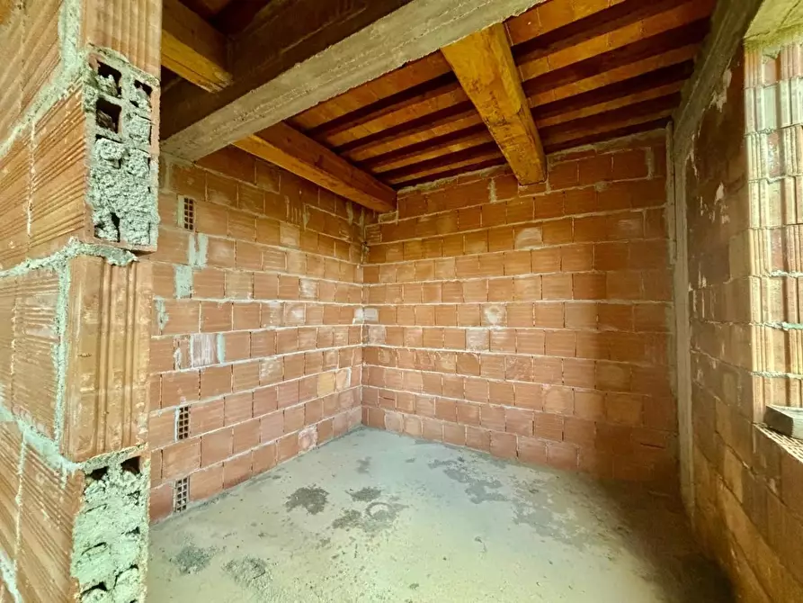 Immagine 7 di Villa in vendita  a Chianni