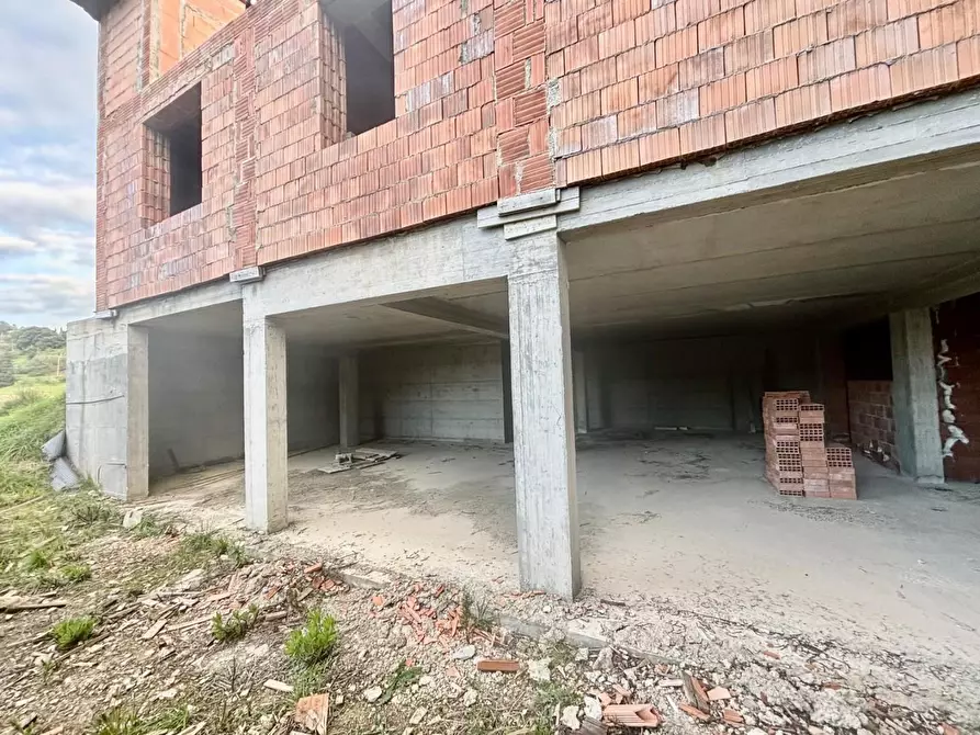 Immagine 6 di Villa in vendita  a Chianni