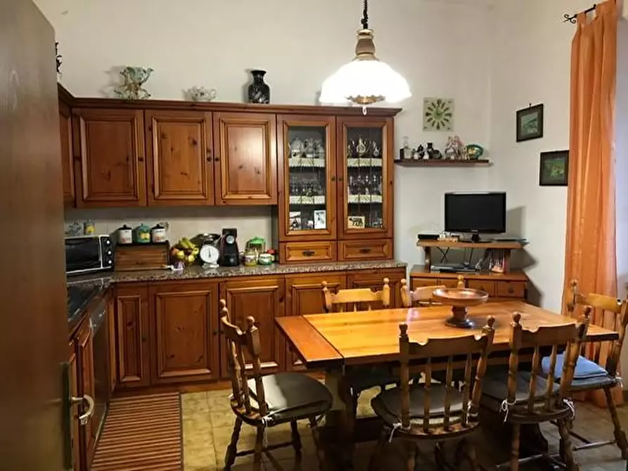 Immagine 3 di Casa colonica in vendita  a Roccastrada