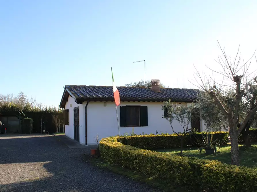 Immagine 8 di Villa in vendita  a Fauglia