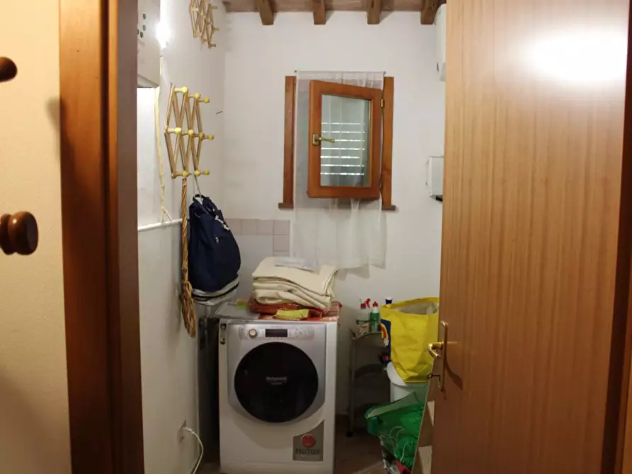 Immagine 31 di Villa in vendita  a Fauglia