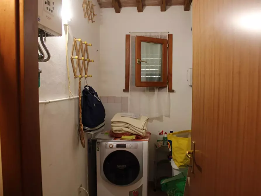 Immagine 21 di Villa in vendita  a Fauglia