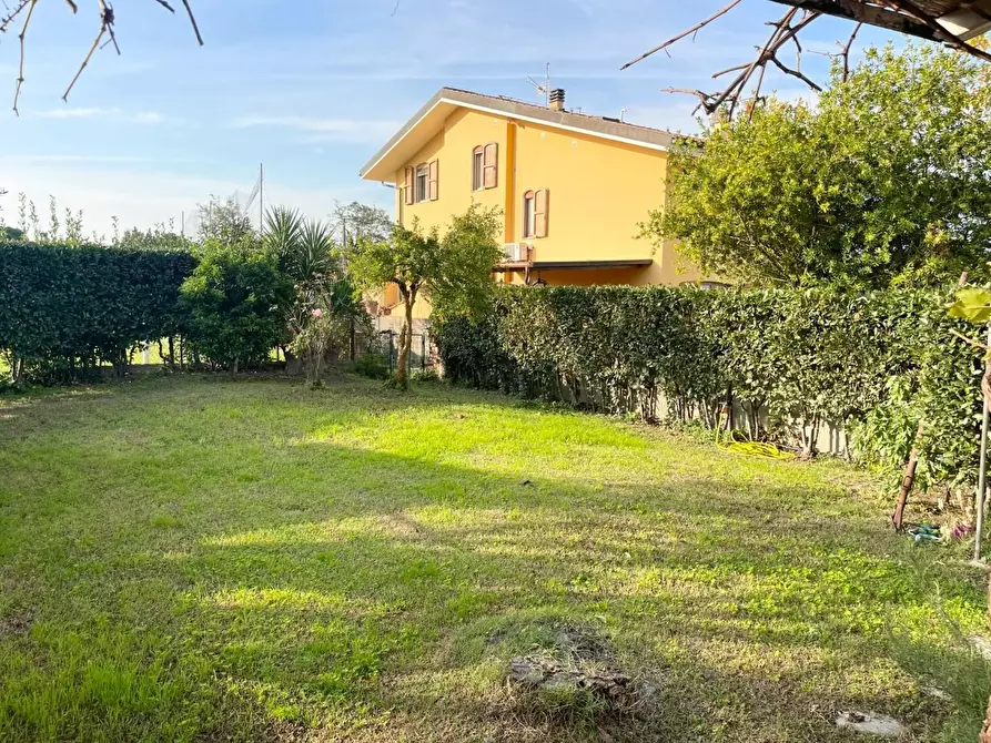 Immagine 23 di Villa in vendita  a San Giuliano Terme