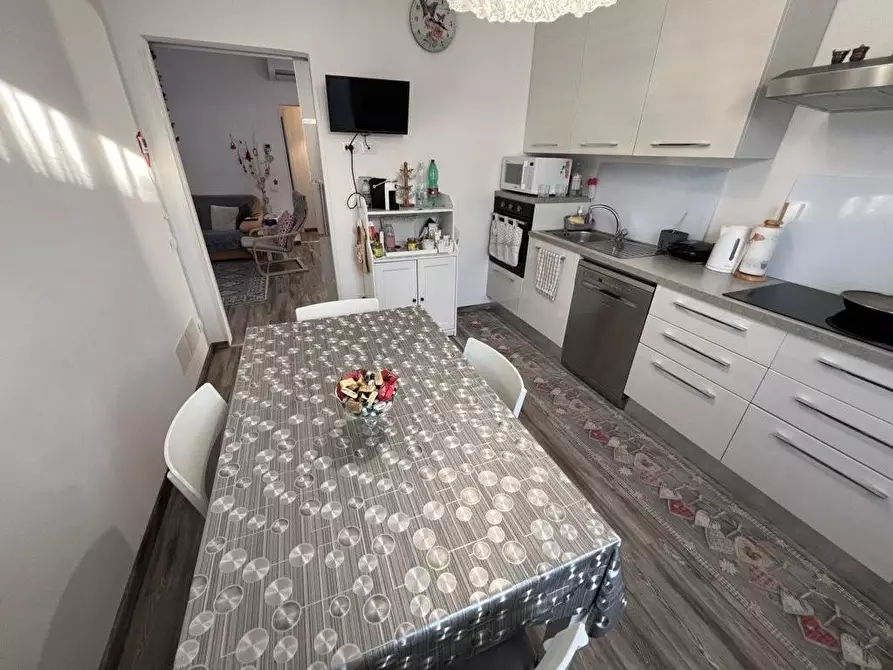 Immagine 7 di Appartamento in vendita  a Cecina