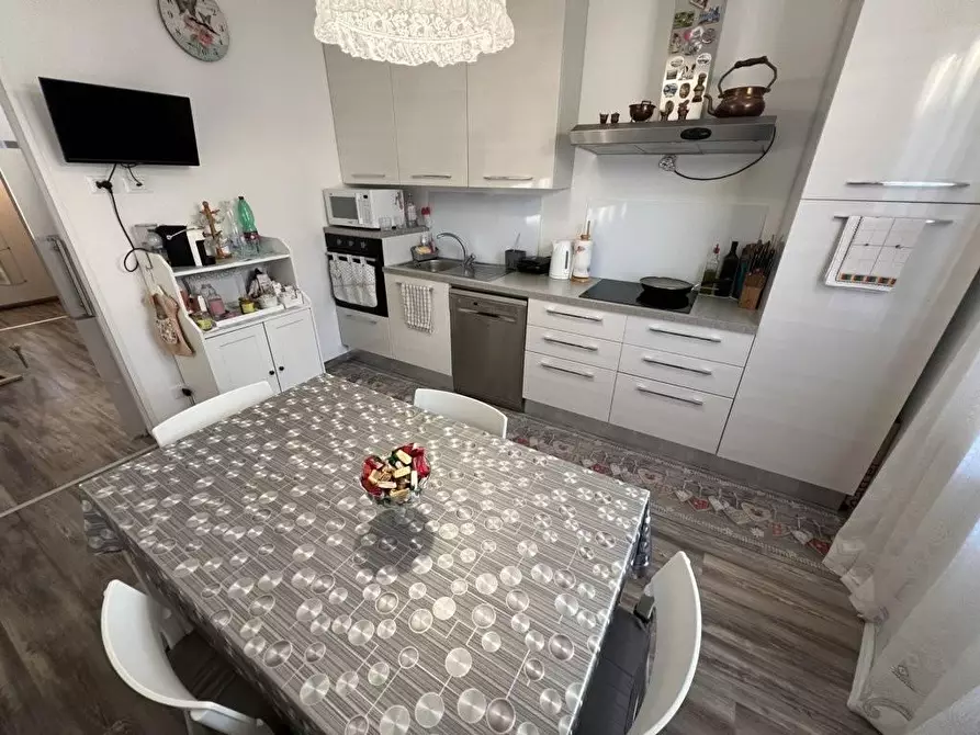 Immagine 6 di Appartamento in vendita  a Cecina