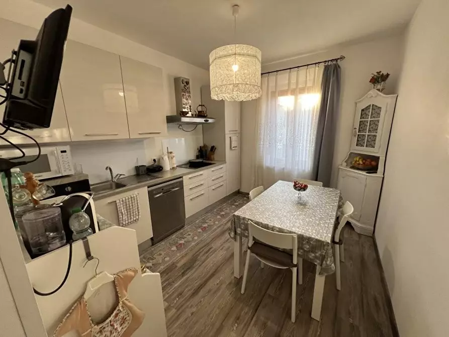 Immagine 8 di Appartamento in vendita  a Cecina