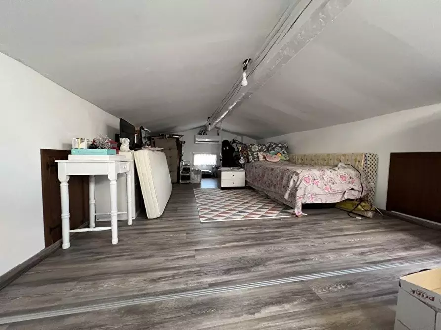 Immagine 16 di Appartamento in vendita  a Cecina