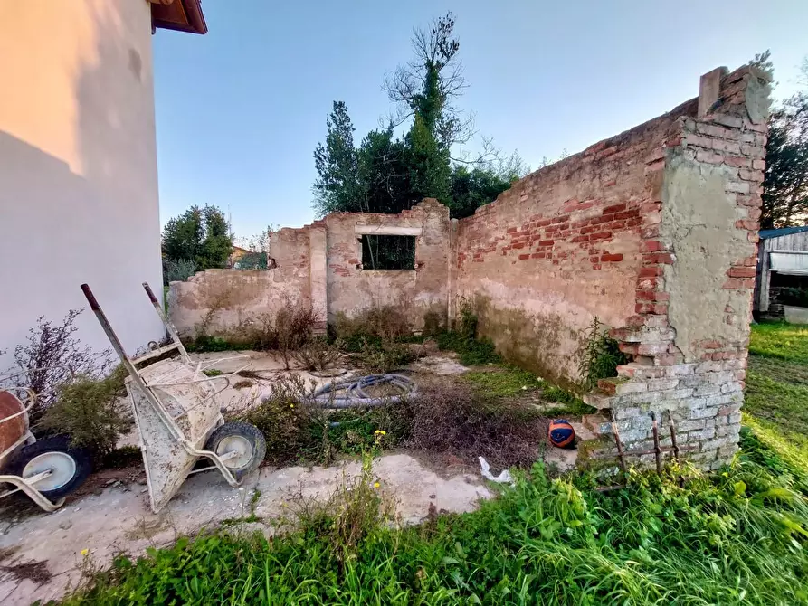 Immagine 32 di Villa in vendita  a Massarosa