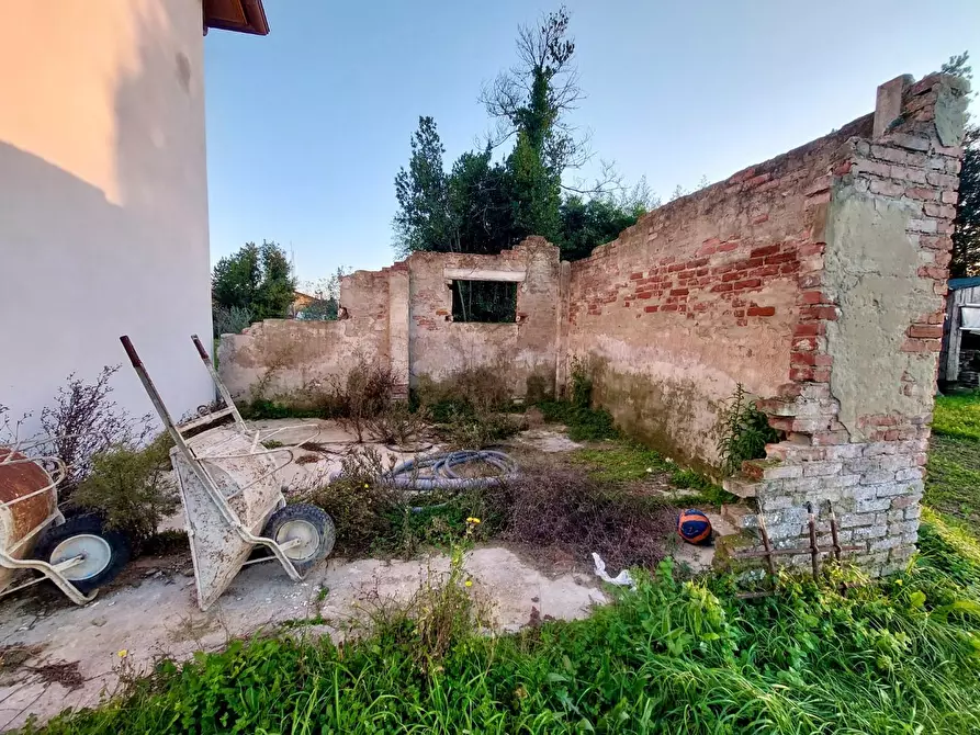 Immagine 31 di Villa in vendita  a Massarosa