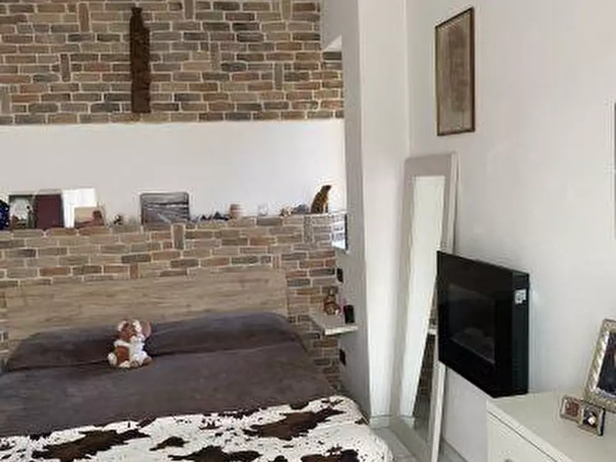 Immagine 12 di Casa indipendente in vendita  a Castelnuovo Magra