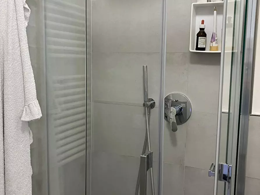 Immagine 14 di Appartamento in vendita  a Livorno