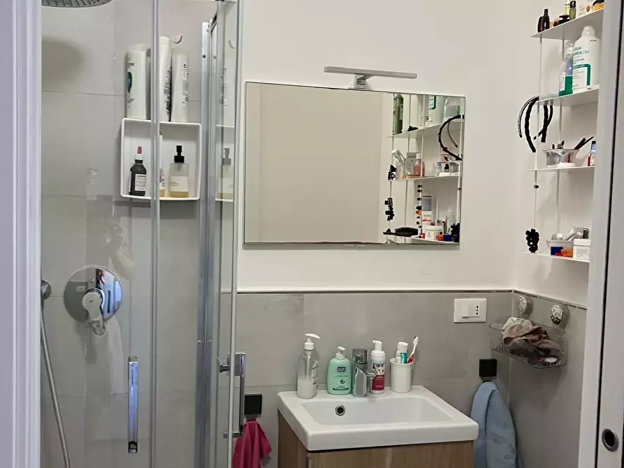 Immagine 13 di Appartamento in vendita  a Livorno