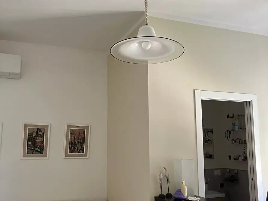 Immagine 12 di Appartamento in vendita  a Livorno