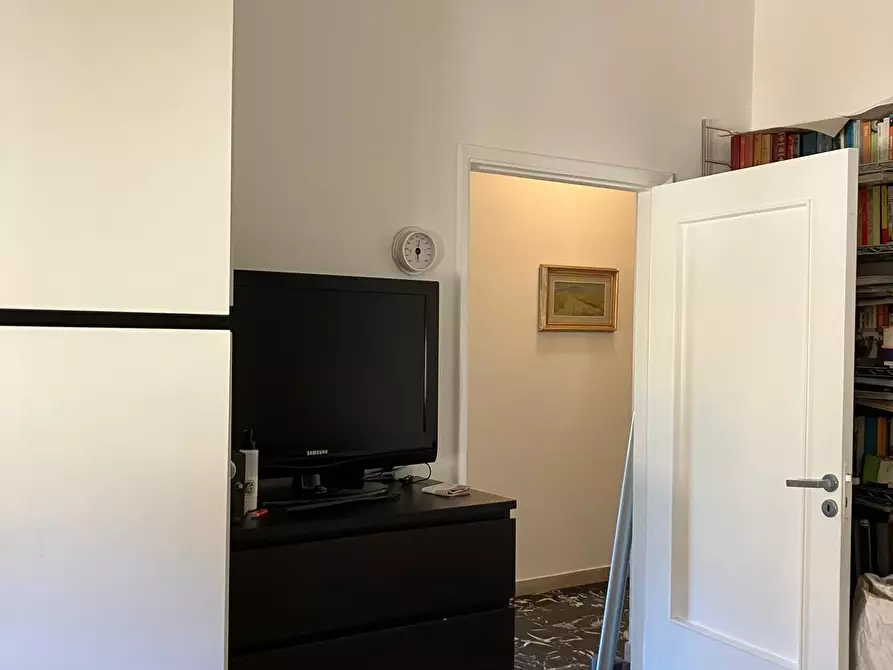 Immagine 9 di Appartamento in vendita  a Livorno