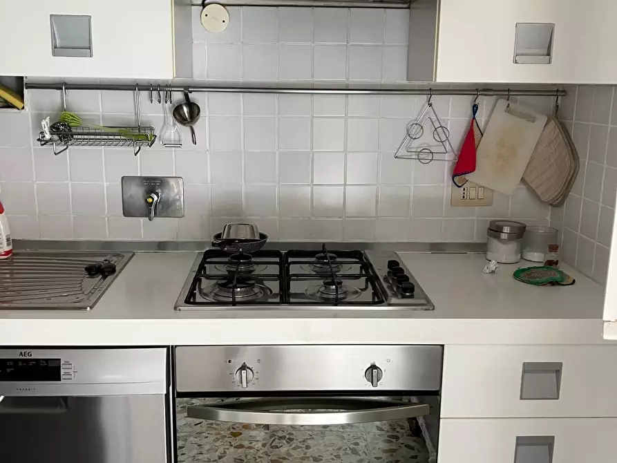 Immagine 4 di Appartamento in vendita  a Livorno