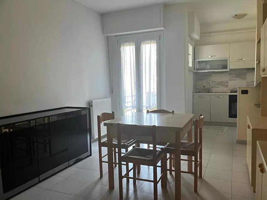 Immagine 11 di Appartamento in vendita  a Ortonovo