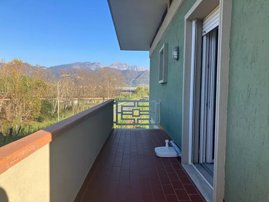 Immagine 21 di Appartamento in vendita  a Ortonovo