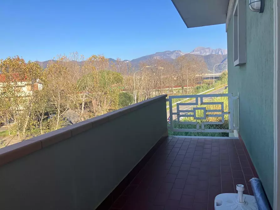 Immagine 18 di Appartamento in vendita  a Ortonovo