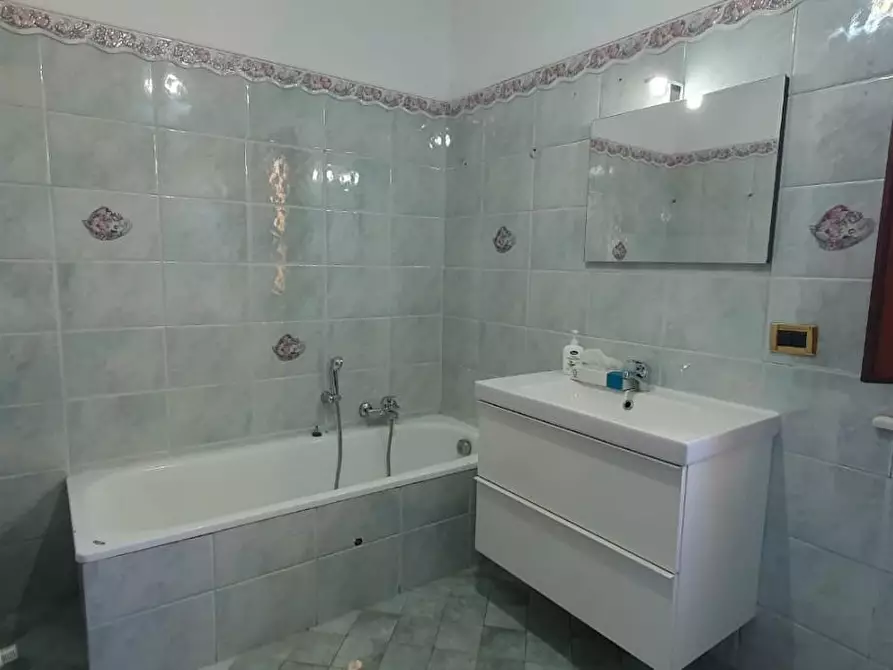 Immagine 43 di Casa bifamiliare in vendita  a Altopascio