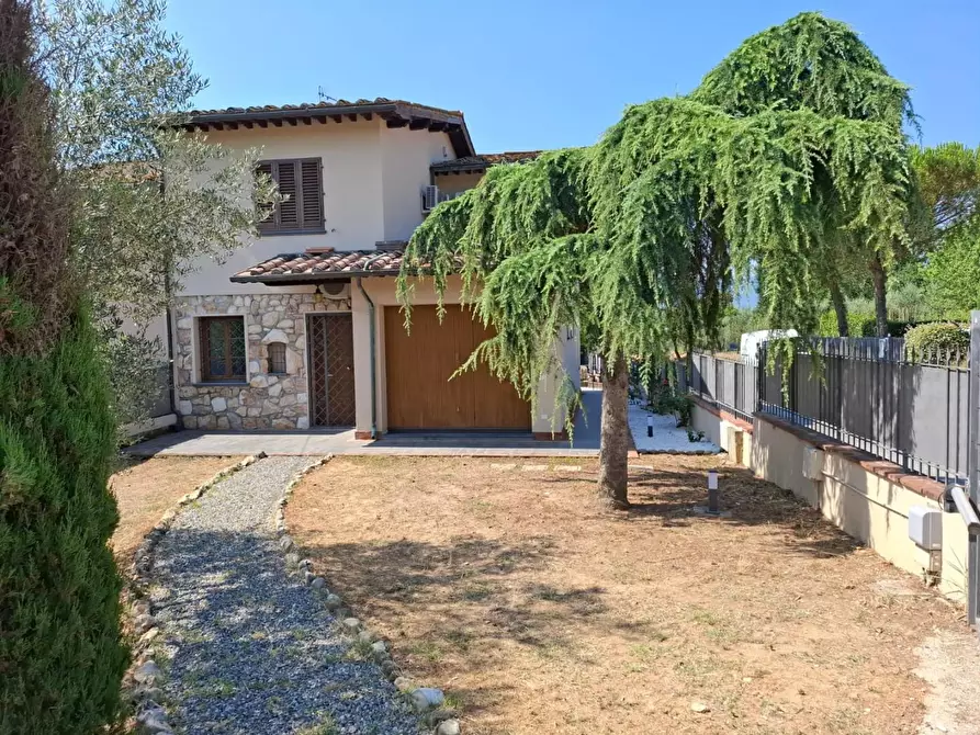 Immagine 49 di Casa bifamiliare in vendita  a Altopascio