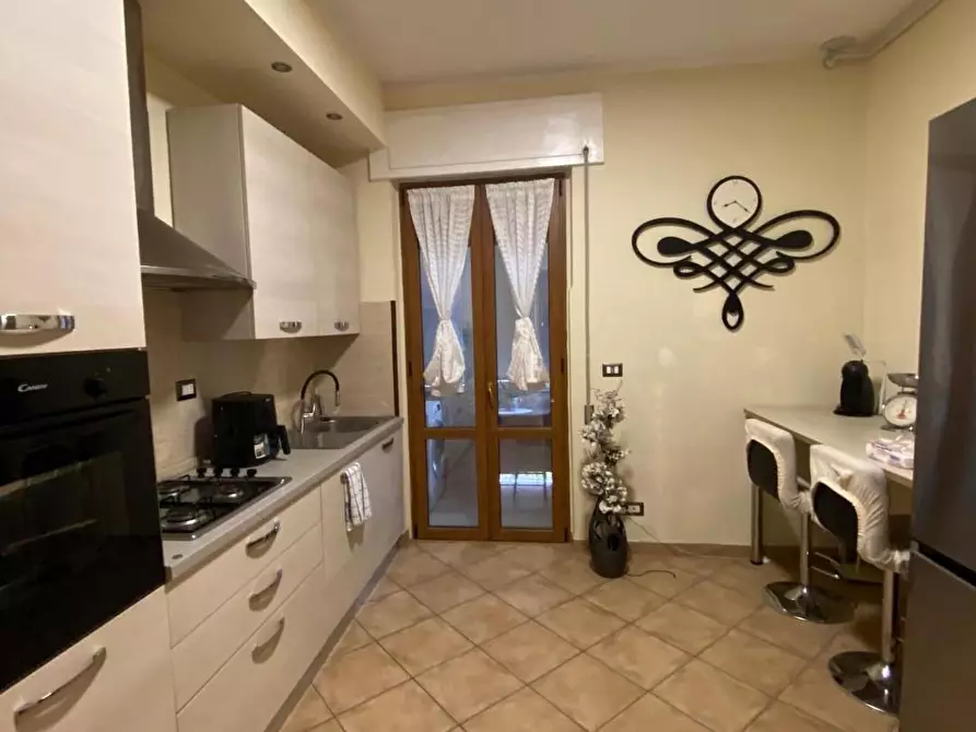 Immagine 6 di Appartamento in vendita  a Lucca