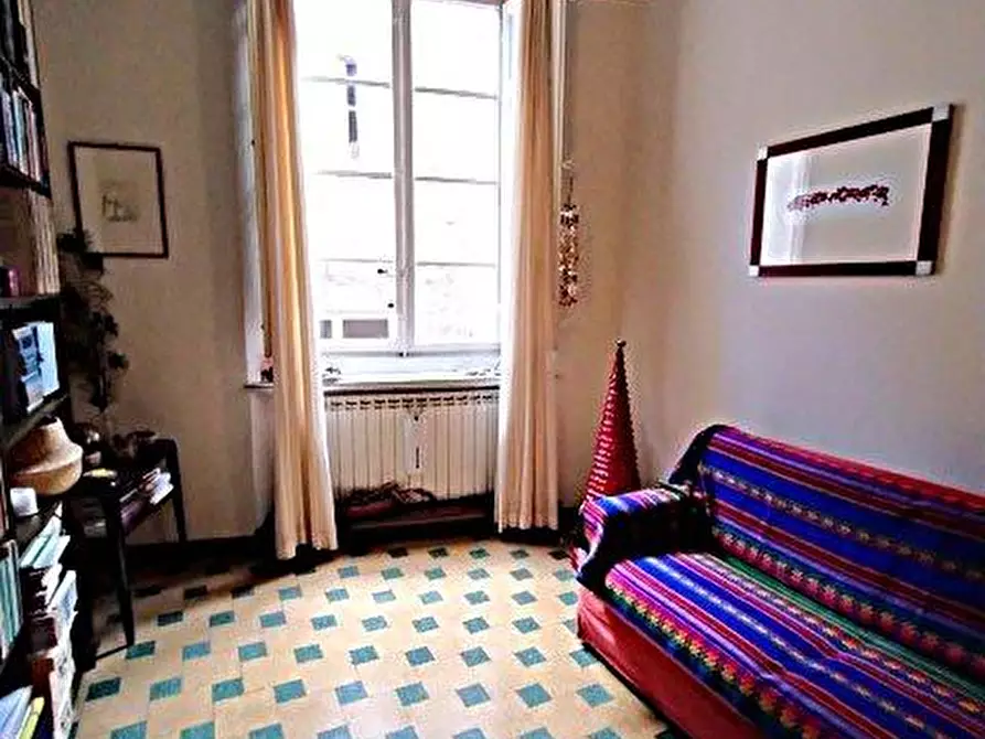 Immagine 2 di Appartamento in vendita  a Lucca