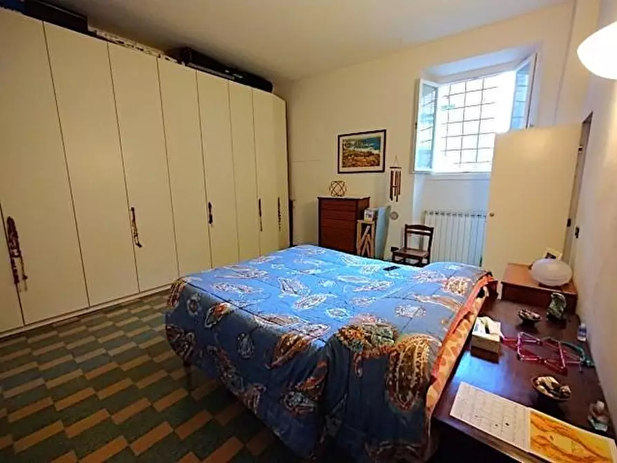 Immagine 17 di Appartamento in vendita  a Lucca