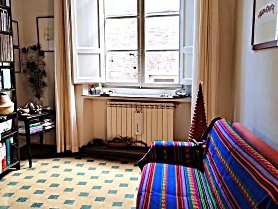 Immagine 14 di Appartamento in vendita  a Lucca