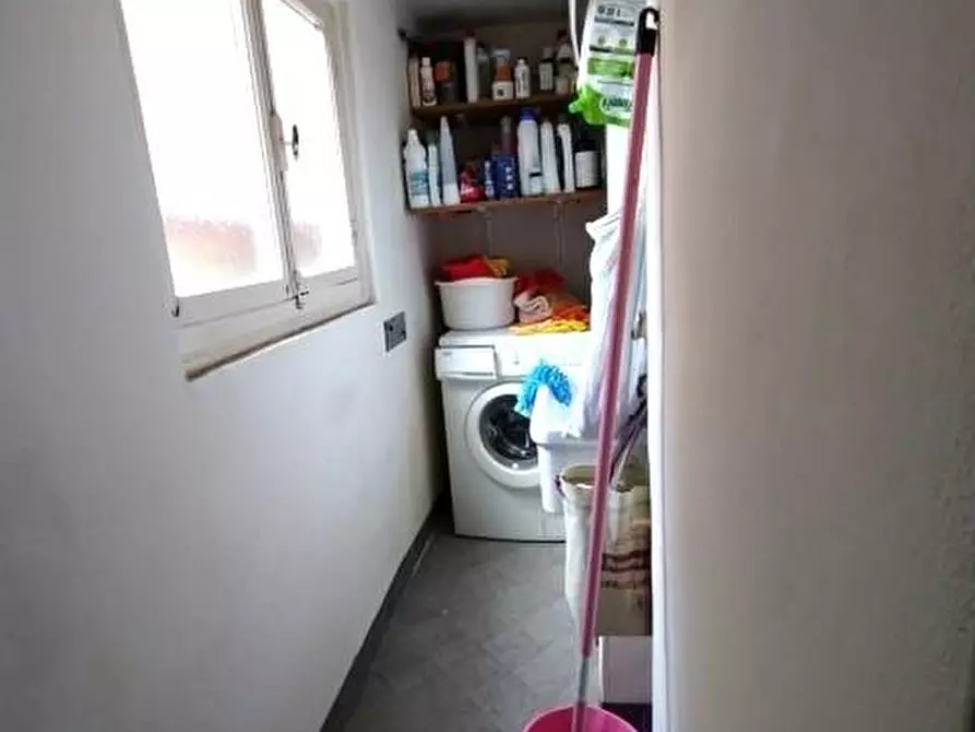 Immagine 23 di Appartamento in vendita  a Lucca