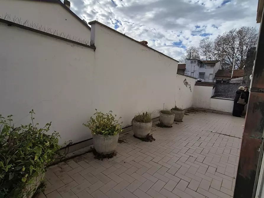 Immagine 12 di Appartamento in vendita  a Viareggio