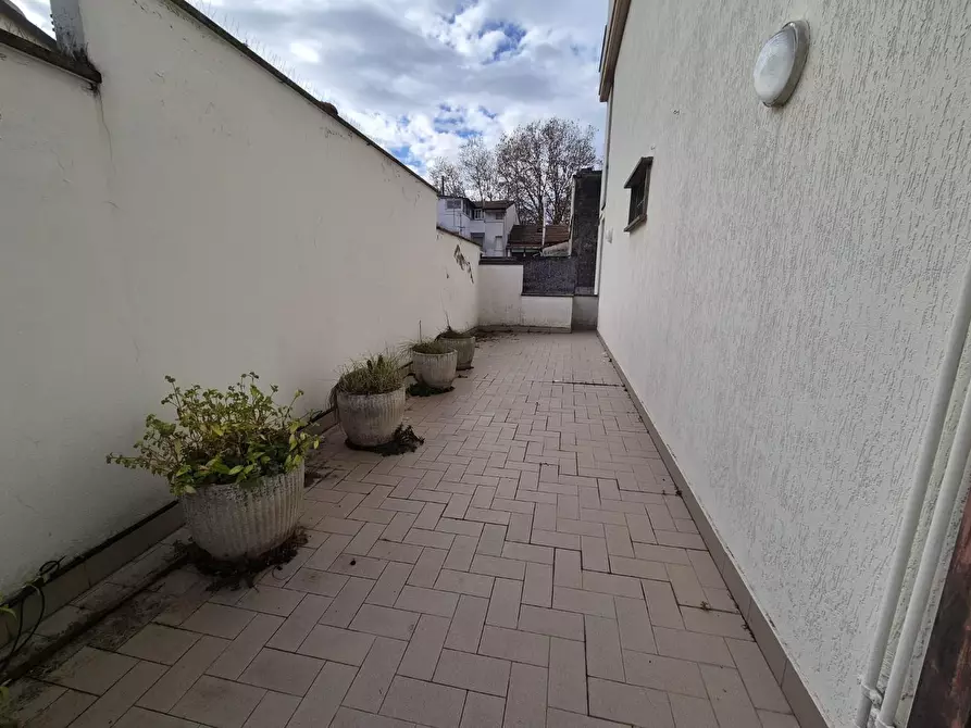 Immagine 8 di Appartamento in vendita  a Viareggio