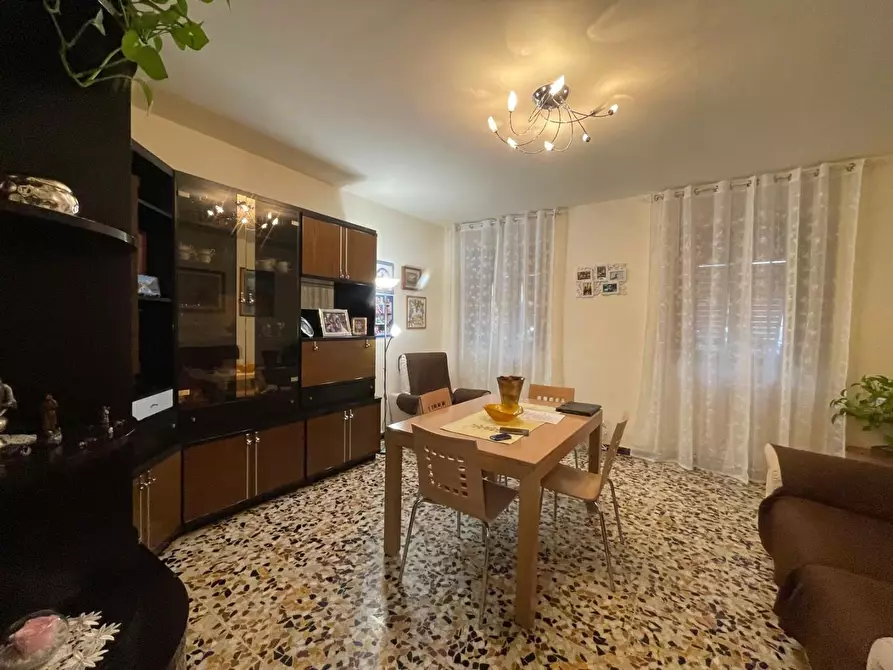 Immagine 25 di Terratetto in vendita  a Lucca