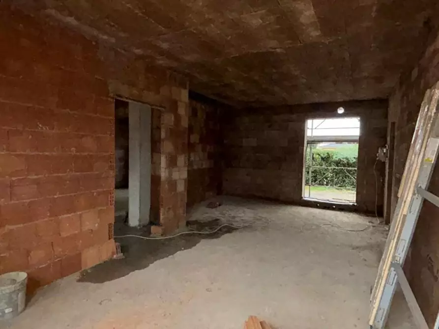 Immagine 12 di Appartamento in vendita  a Pescia