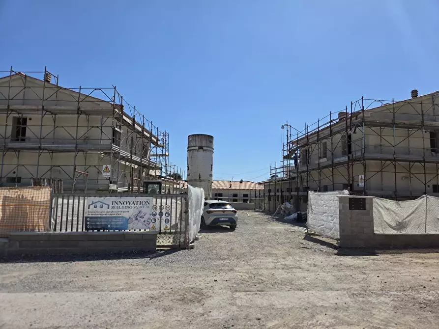 Immagine 51 di Appartamento in vendita  a Pescia
