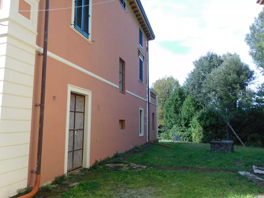 Immagine 4 di Villa in vendita  a San Giuliano Terme