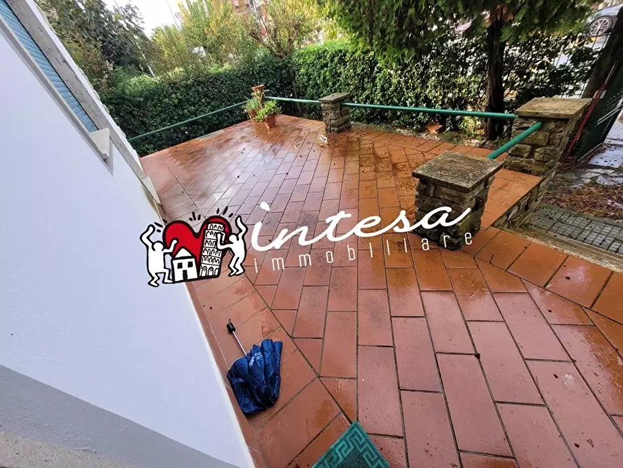 Immagine 8 di Villa in vendita  a Pisa